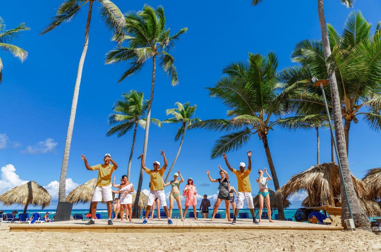 Grand Sirenis Punta Cana Resort & Aquagames Uvero Alto Eksteriør bilde ZUMBA® Gold